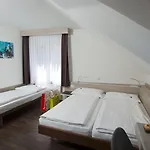 Alexander Old Town Hotel