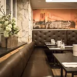 Hotel Alexander Old Town