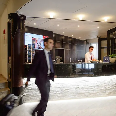 Alexander Old Town Hotel