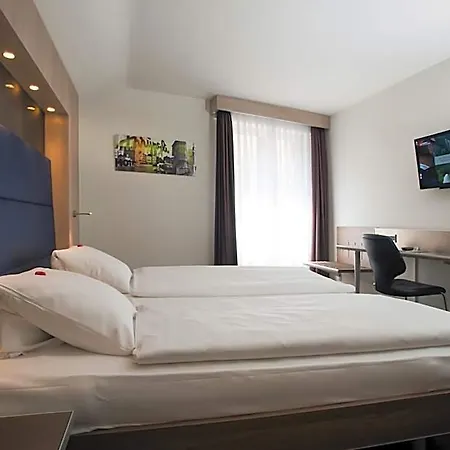 Hotel Alexander Old Town 3*