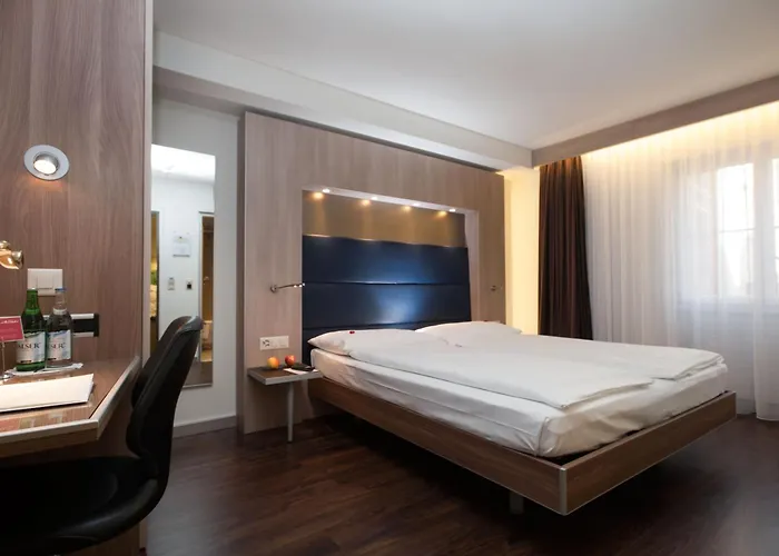 Alexander Old Town 3*