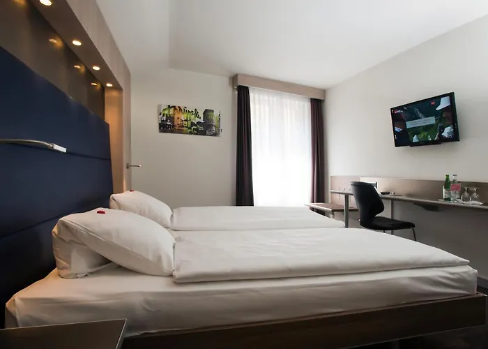 Alexander Old Town 3*