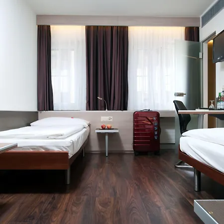 Alexander Old Town 3*