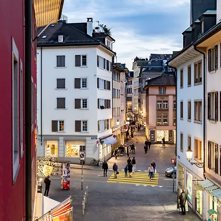 Alexander Old Town Hotel