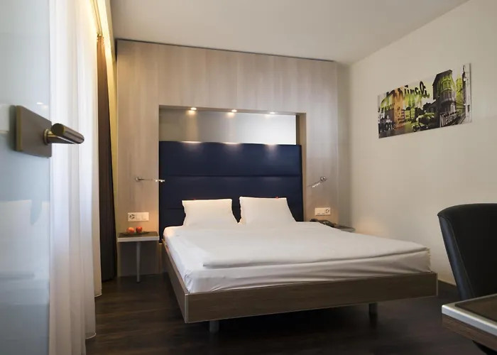 Alexander Old Town 3* ציריך