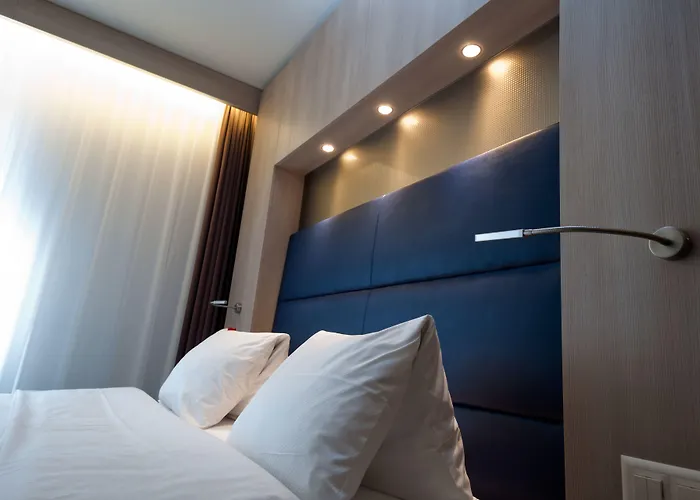 מלון Alexander Old Town