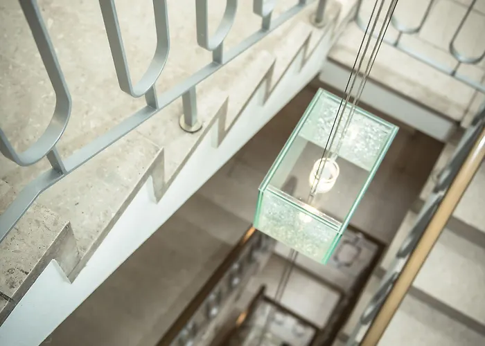 Alexander Old Town מלון 3*